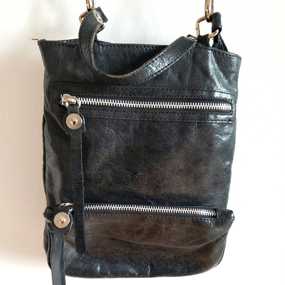 Gianni Chiarini Leather Black Crossbody Purse Silver Hardware Lots Zippers
